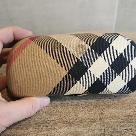 Designer Burberry Sunglasses with Case - Picture 3 of 7